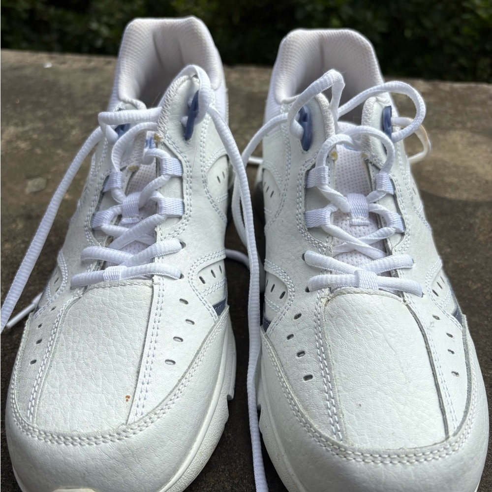 Apex White and Blue Athletic Shoes